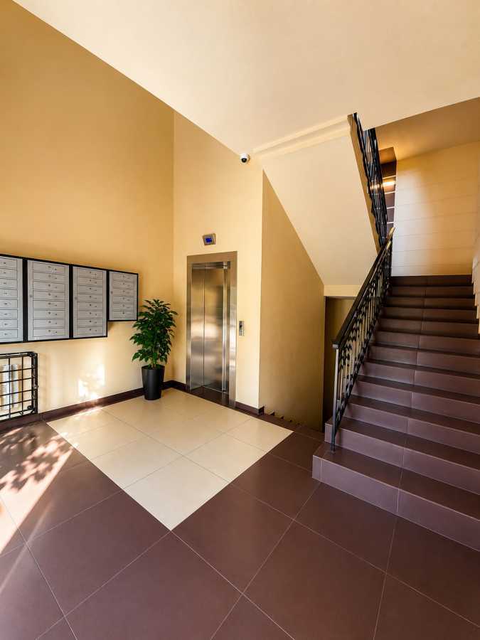 Продажа 2-комнатной квартиры 63.2 м², Практичная ул., 6