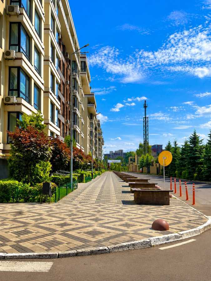 Продажа 2-комнатной квартиры 63.2 м², Практичная ул., 6