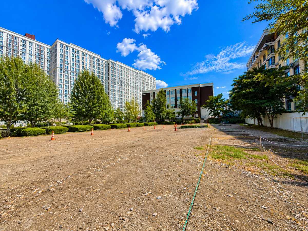 Продажа 2-комнатной квартиры 63.2 м², Практичная ул., 6