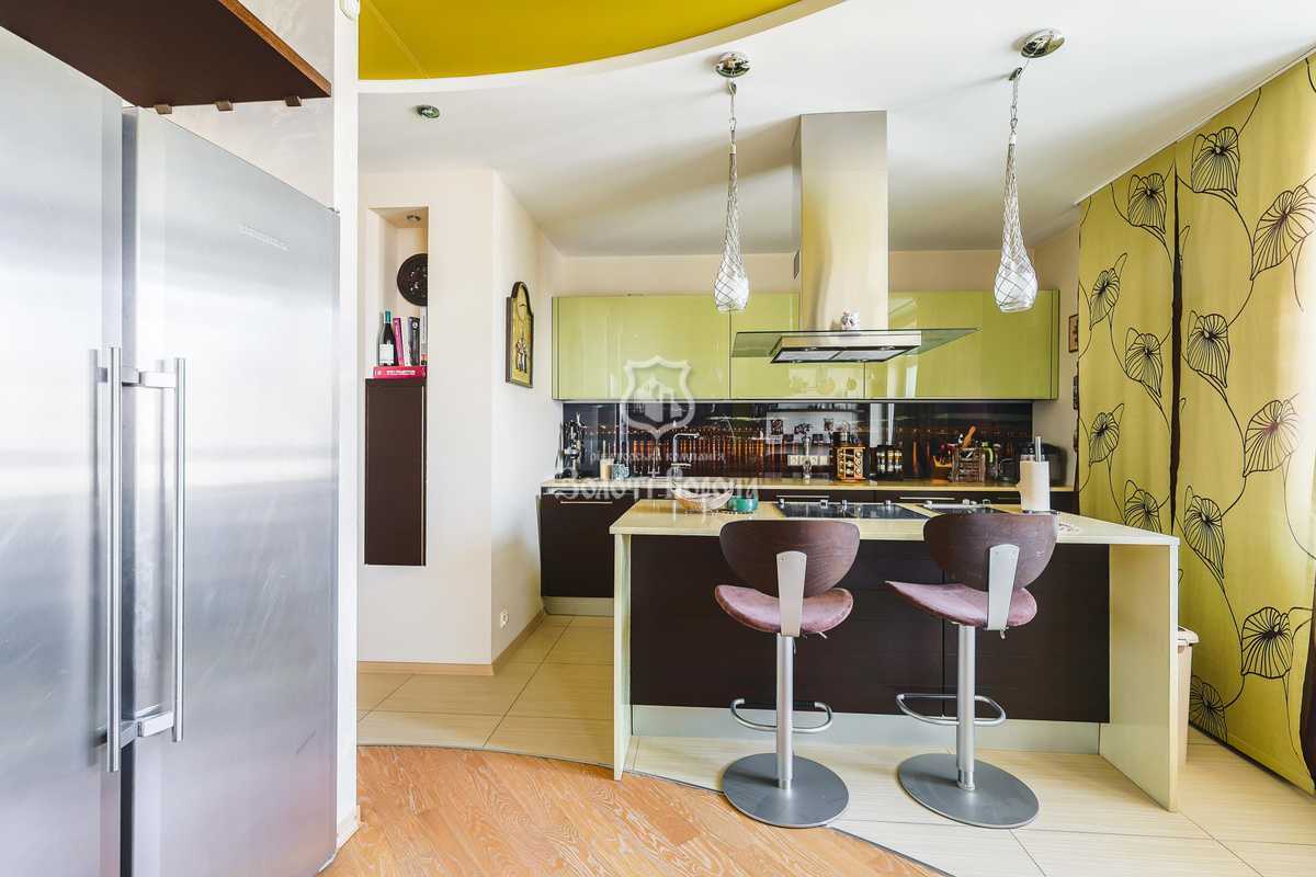 Продажа 3-комнатной квартиры 113.1 м², Урловская ул., 11А