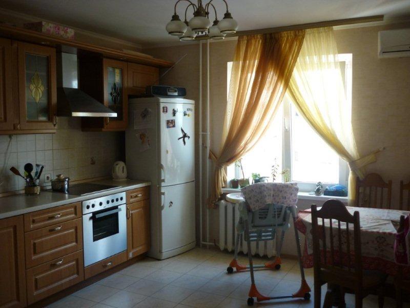 Аренда 3-комнатной квартиры 90 м², Дарницкий бул.