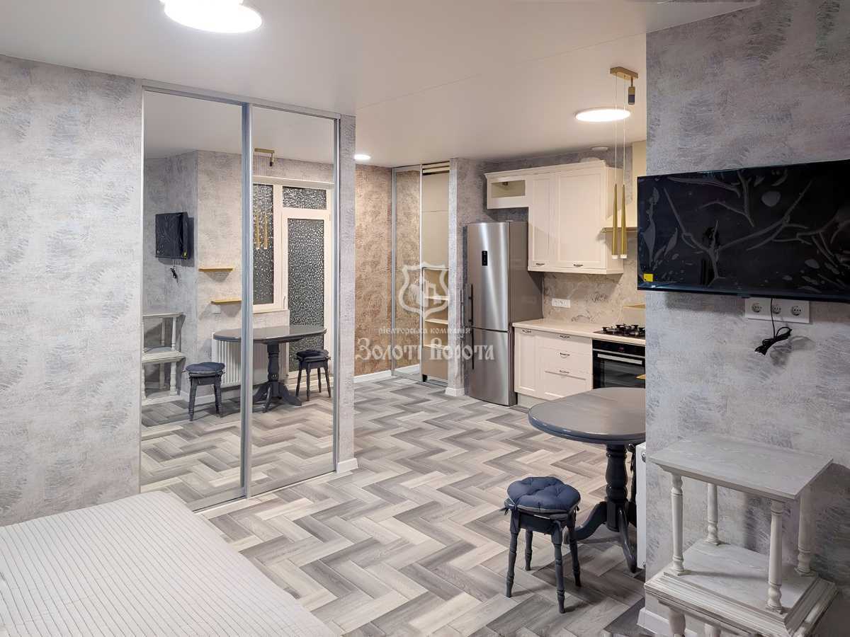 Продажа 2-комнатной квартиры 70.6 м², Сімейна, 3