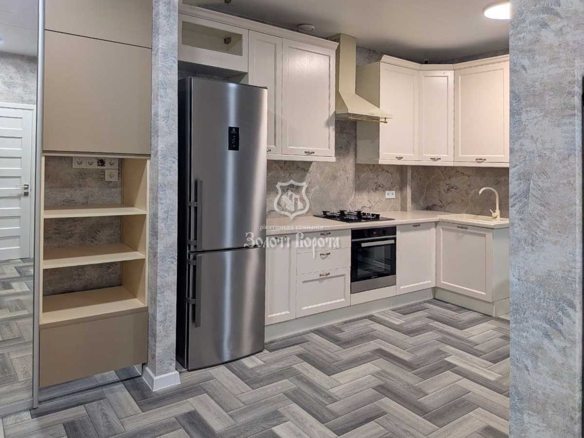 Продажа 2-комнатной квартиры 70.6 м², Сімейна, 3