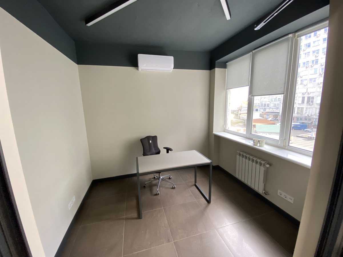Аренда офиса 26 м², Евгения Сверстюка ул., 11
