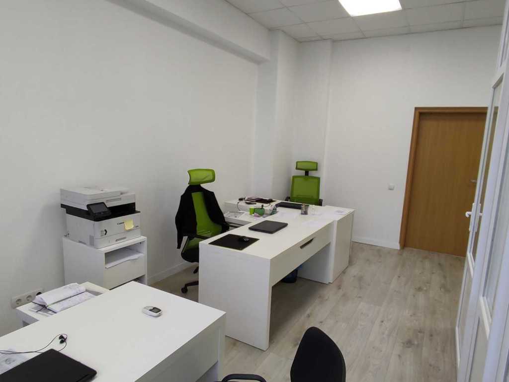 Оренда офісу 35 м², Євгена Сверстюка вул., 11ж