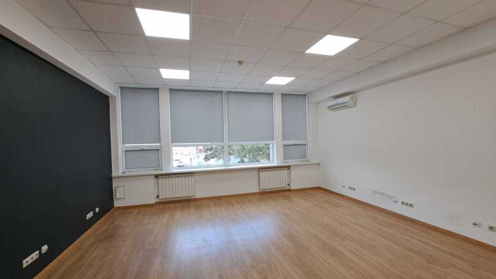 Аренда офиса 33 м², Евгения Сверстюка ул., 11Б