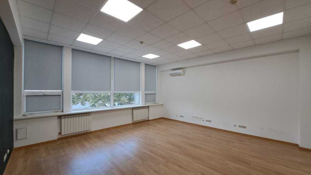Аренда офиса 33 м², Евгения Сверстюка ул., 11Б