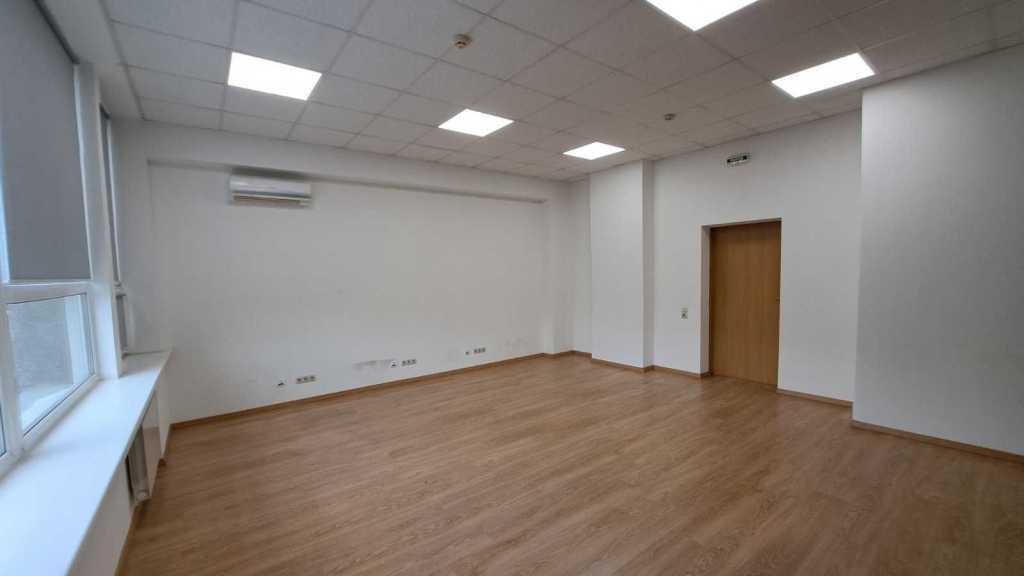 Аренда офиса 33 м², Евгения Сверстюка ул., 11Б