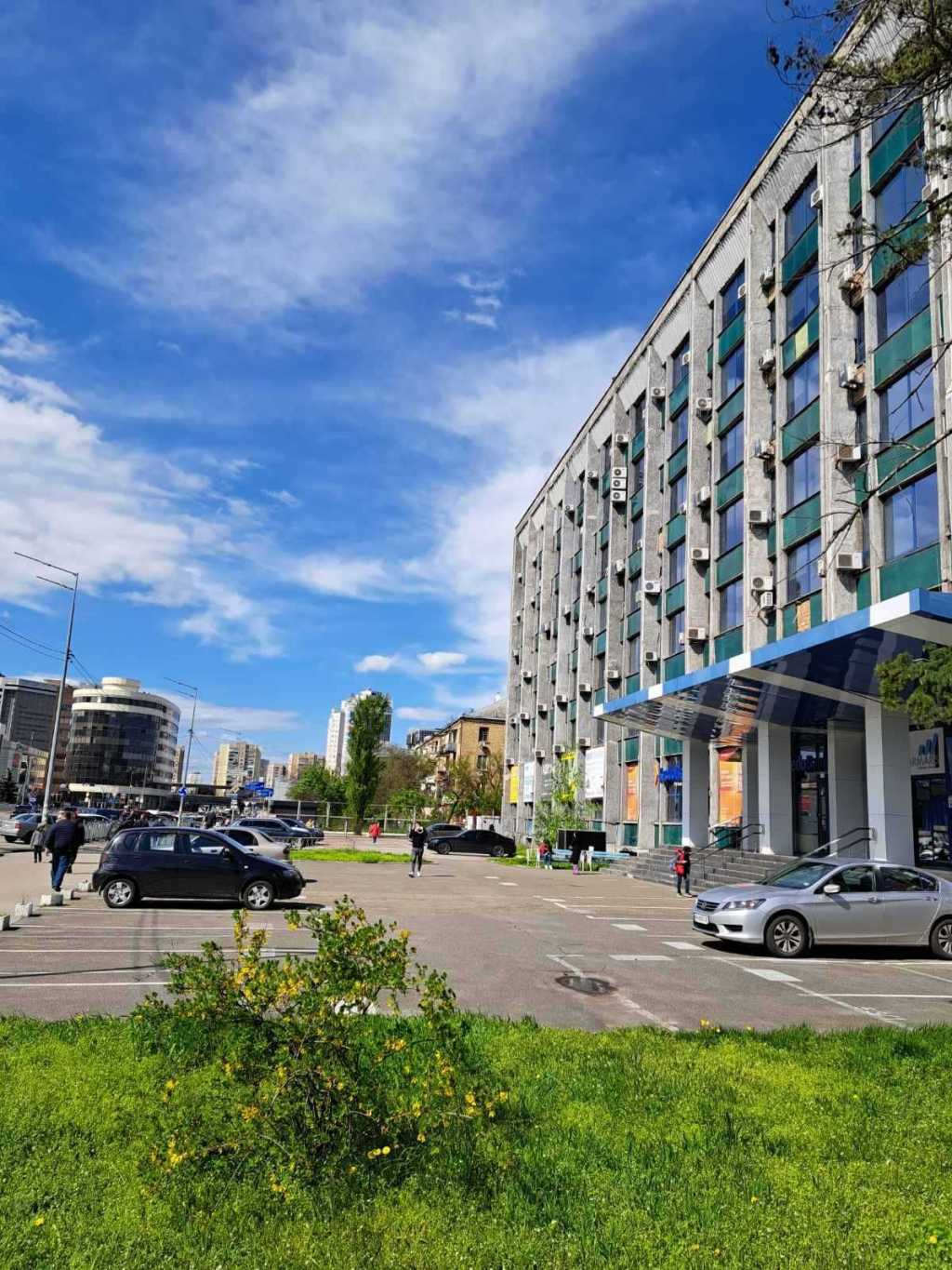 Аренда офиса 33 м², Евгения Сверстюка ул., 11Б