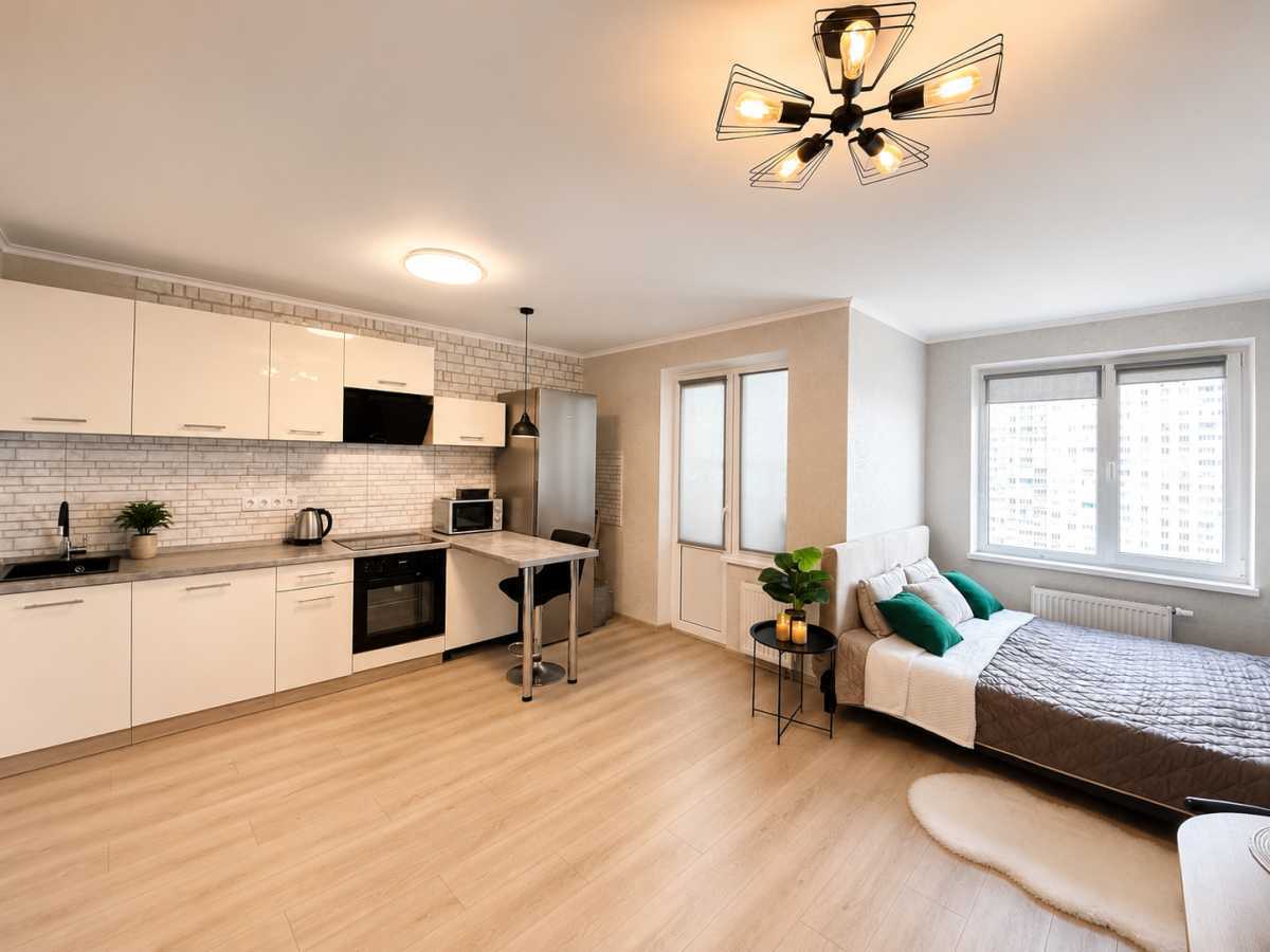 Продажа 1-комнатной квартиры 37 м², Академика Глушкова просп., 1