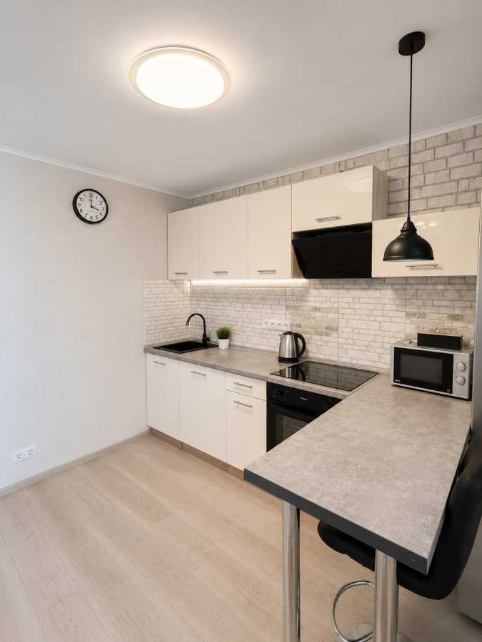 Продажа 1-комнатной квартиры 37 м², Академика Глушкова просп., 1