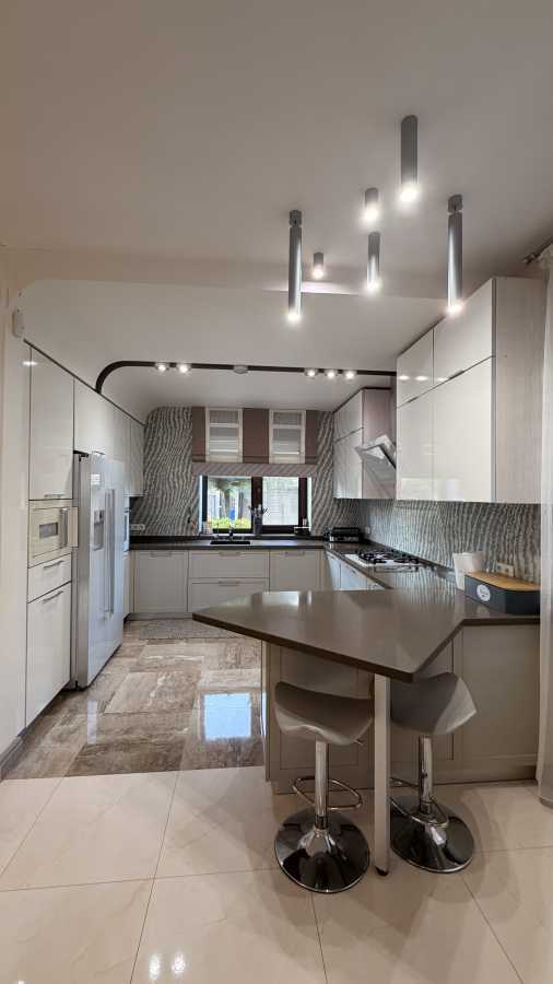 Продаж будинку 232 м², Боголюбська вул.