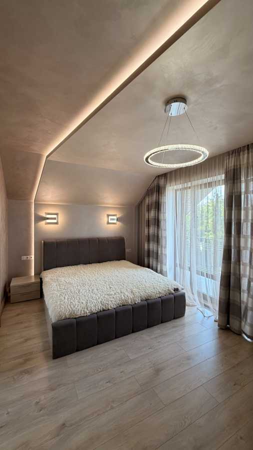 Продаж будинку 232 м², Боголюбська вул.