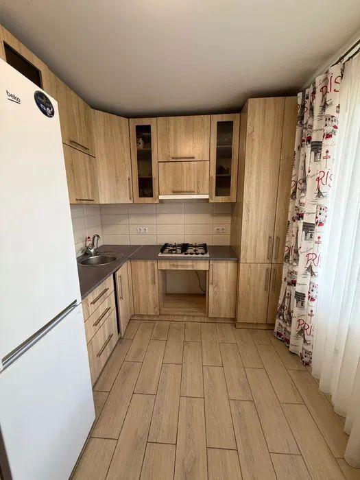 Продажа 2-комнатной квартиры 65 м², Виктора Андриевского ул.