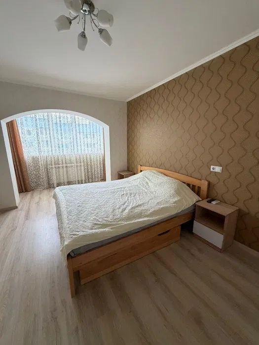 Продажа 2-комнатной квартиры 65 м², Виктора Андриевского ул.