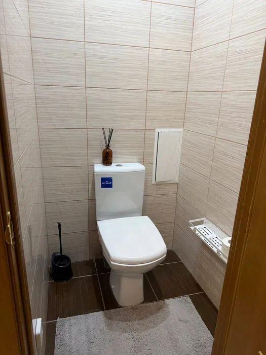 Продажа 2-комнатной квартиры 65 м², Виктора Андриевского ул.