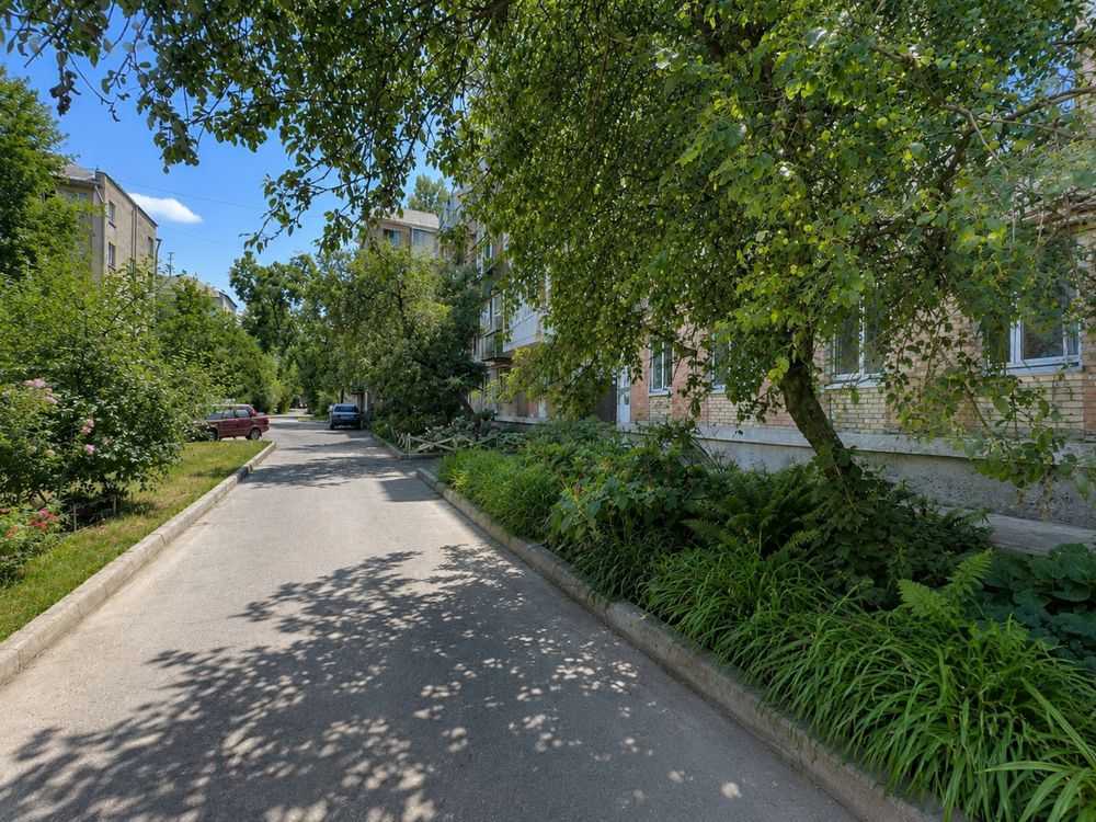 Продажа 1-комнатной квартиры 34 м², Строителей ул., 8