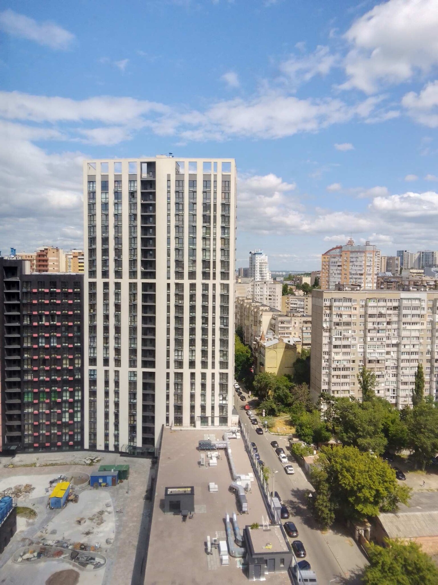 БЕЗ % продам видову однокімнатну з ремонтом в ЖК Старт, Шолуденко, 30.