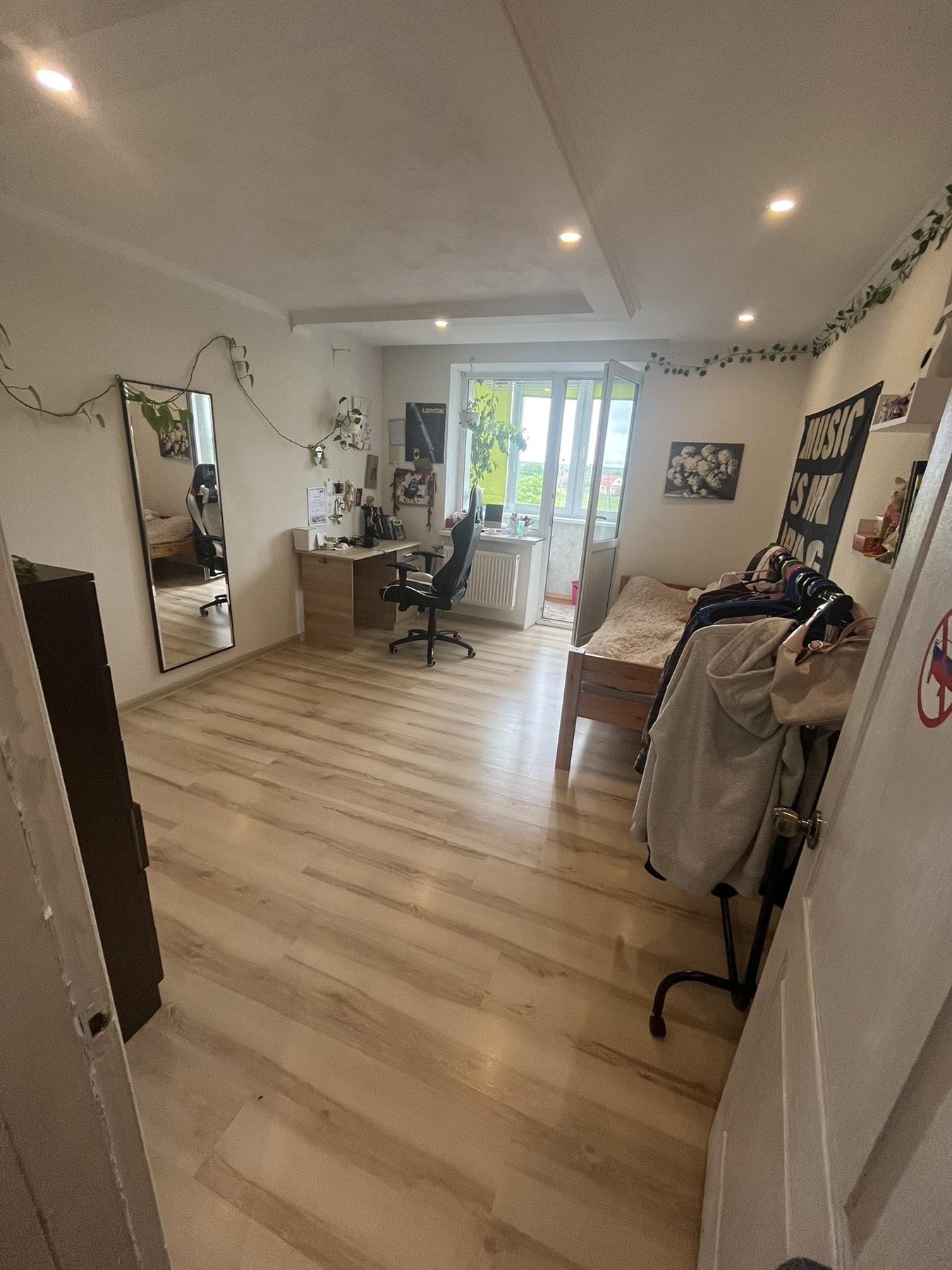 Продажа 3-комнатной квартиры 75.3 м²