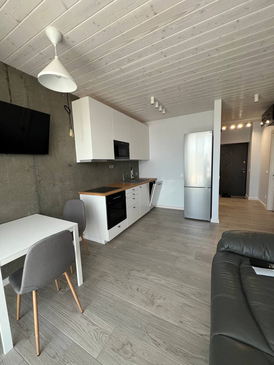 Аренда 1-комнатной квартиры 43 м², Набережная Победы ул.