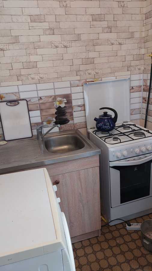 Оренда 1-кімнатної квартири 20 м², Мілютенка вул., 44Б