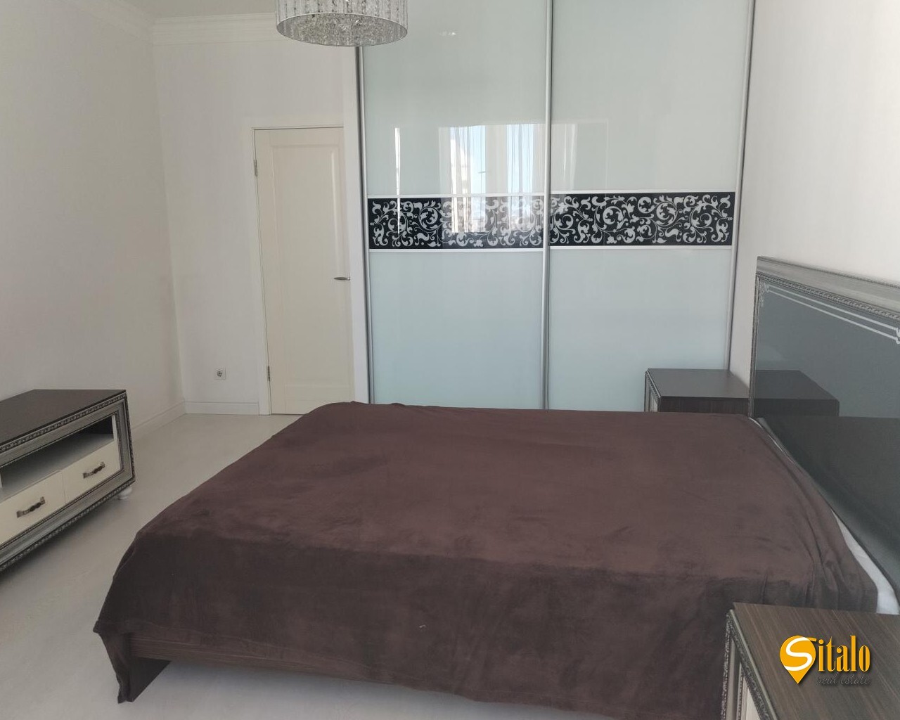 Продажа 2-комнатной квартиры 57 м², Днепровская наб., 19А
