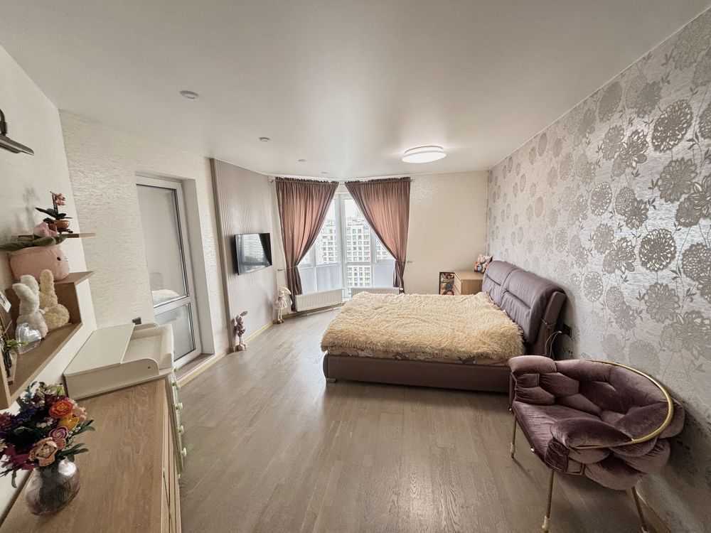 Продажа 2-комнатной квартиры 84 м², Вячеслава Черновола ул., 11