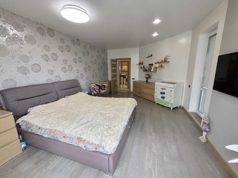 Продажа 2-комнатной квартиры 84 м², Вячеслава Черновола ул., 11