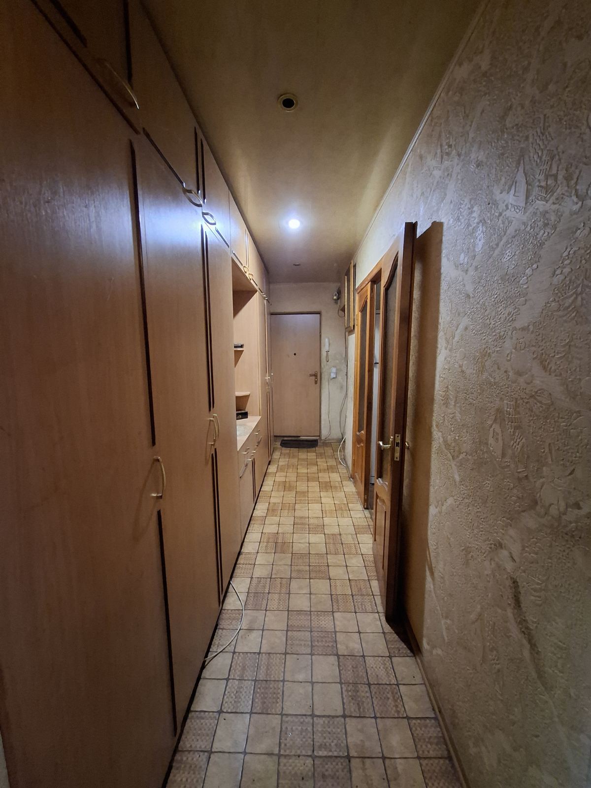 Продажа 3-комнатной квартиры 66 м², Тополь 1 ул.