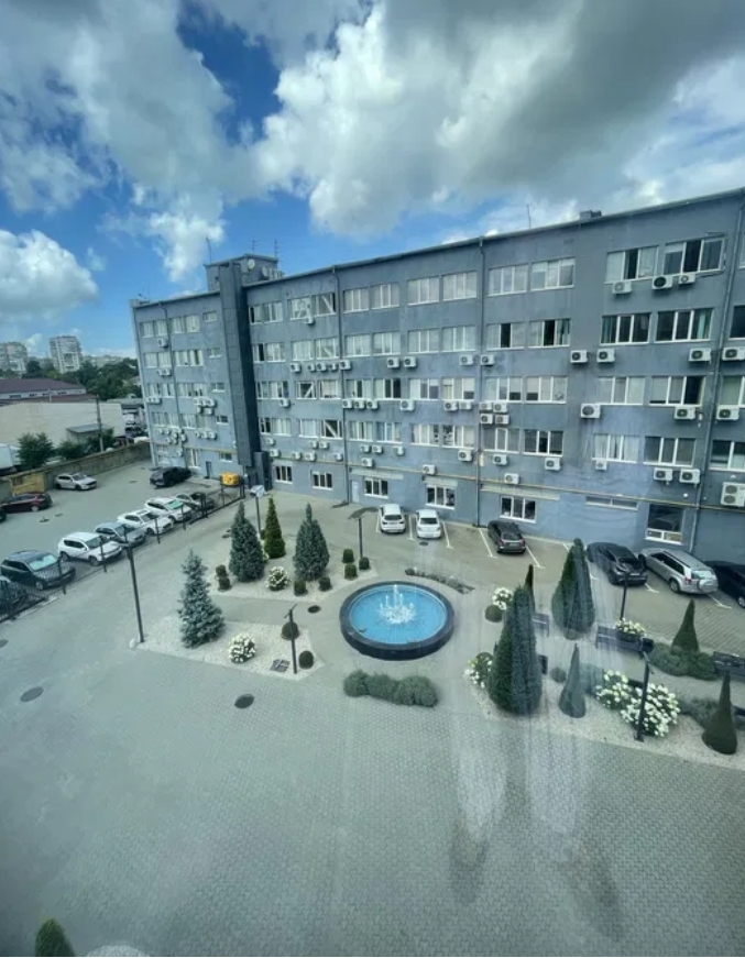 Оренда офісу 1320 м², Грушевского Михаила вул.