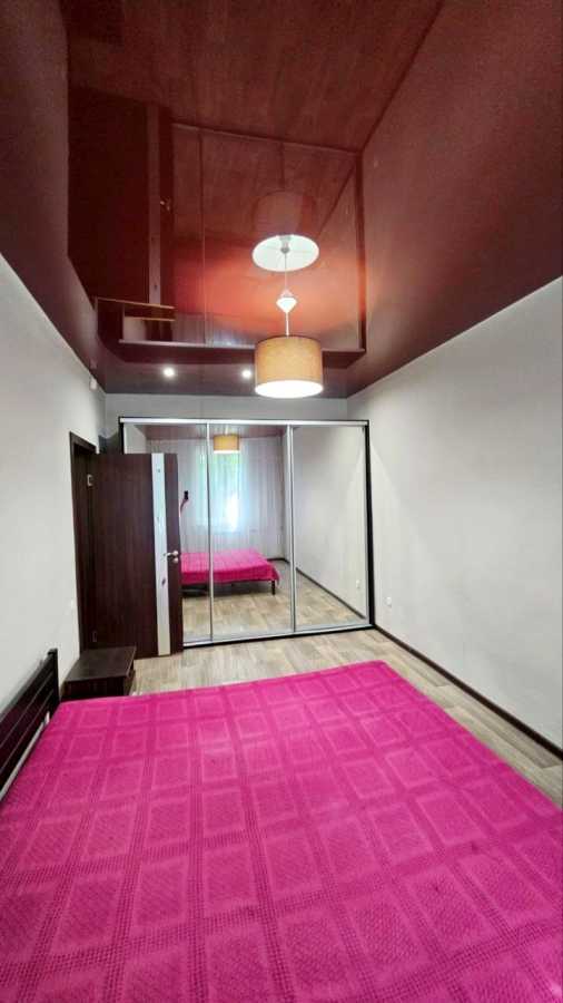 Продажа 3-комнатной квартиры 70 м², Аношкина просп., 60