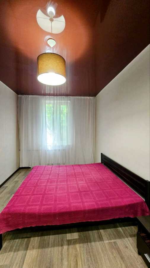 Продажа 3-комнатной квартиры 70 м², Аношкина просп., 60