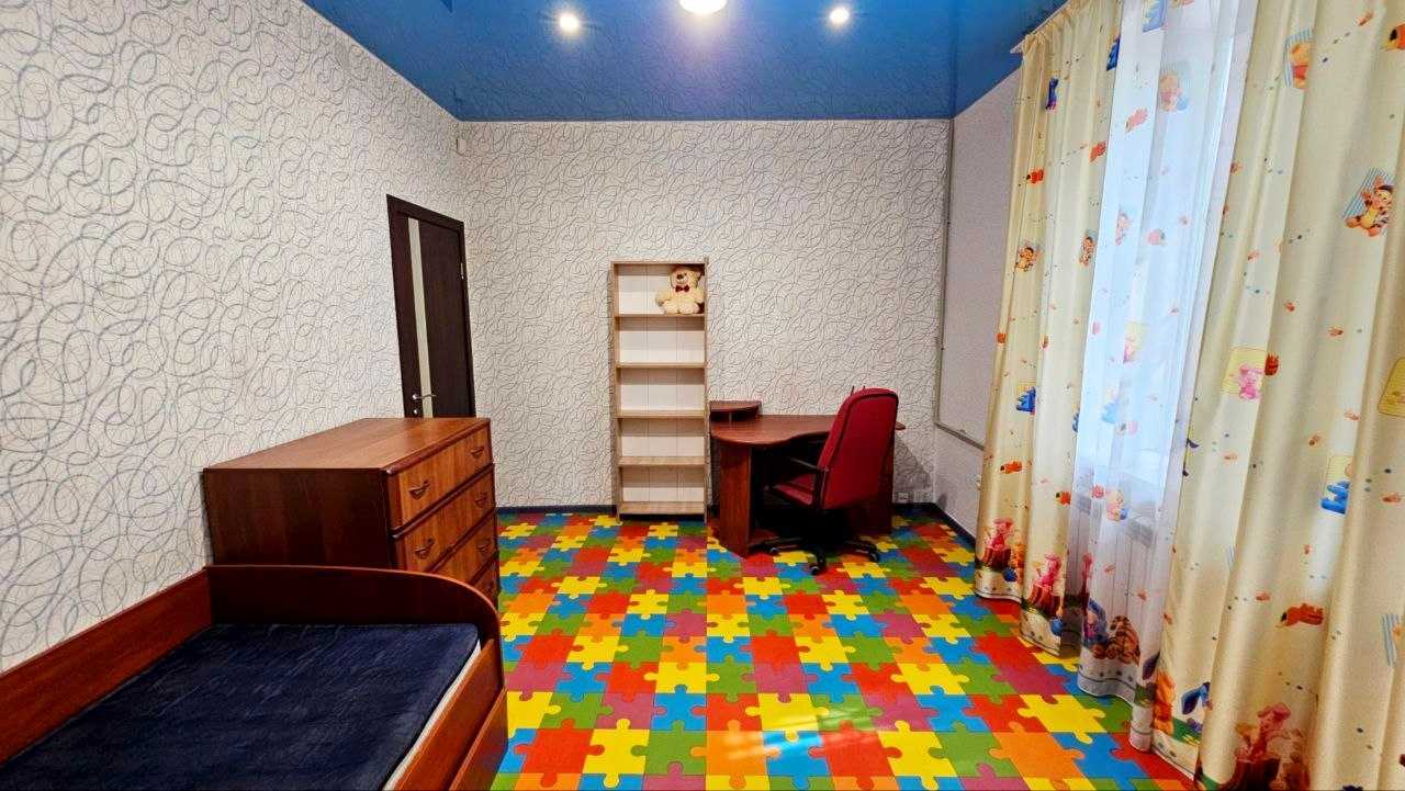 Продажа 3-комнатной квартиры 70 м², Аношкина просп., 60