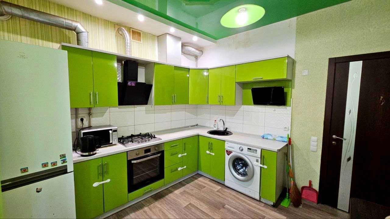 Продажа 3-комнатной квартиры 70 м², Аношкина просп., 60
