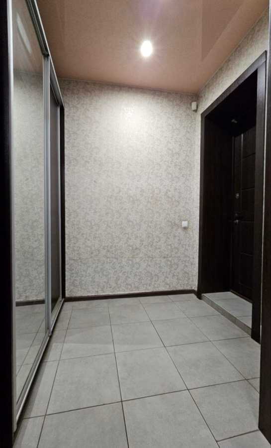 Продажа 3-комнатной квартиры 70 м², Аношкина просп., 60