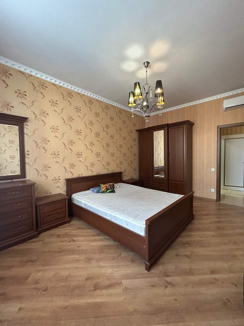 Аренда 1-комнатной квартиры 43 м², Академика Филатова ул., 2/1