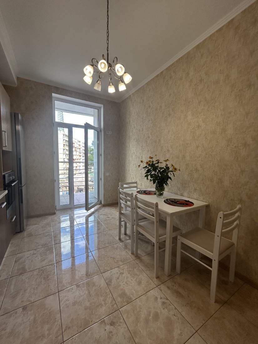 Аренда 1-комнатной квартиры 43 м², Академика Филатова ул., 2/1