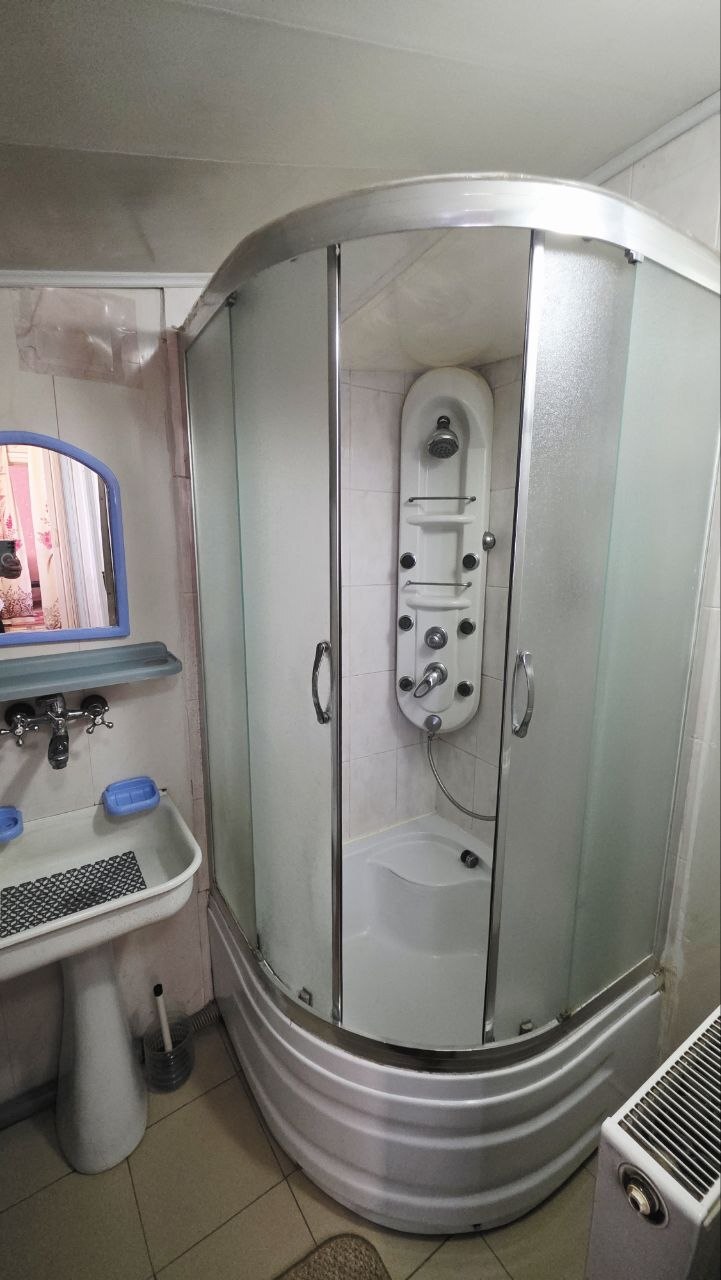 Продажа 3-комнатной квартиры 54 м², Кабардинская ул.