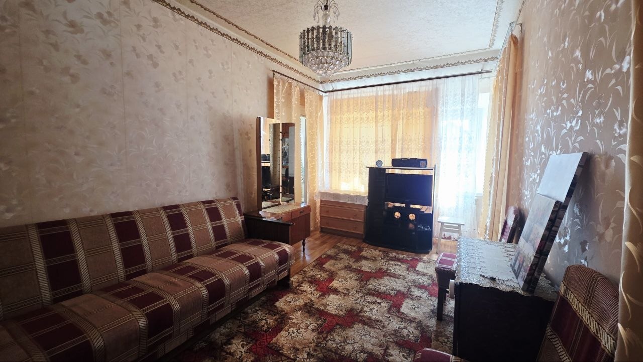 Продажа 3-комнатной квартиры 54 м², Кабардинская ул.