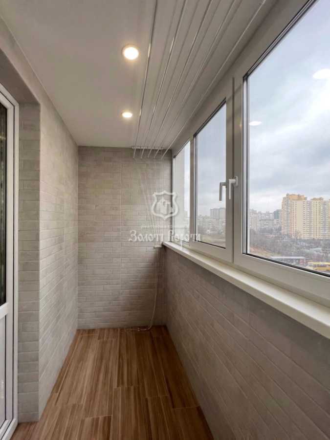 Продажа 2-комнатной квартиры 66 м², Сергея Данченко ул., 30