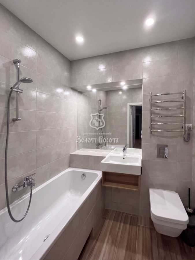 Продажа 2-комнатной квартиры 66 м², Сергея Данченко ул., 30