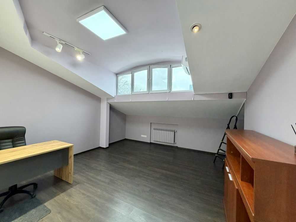 Продаж офісу 142.7 м², Глибочицька вул., 40