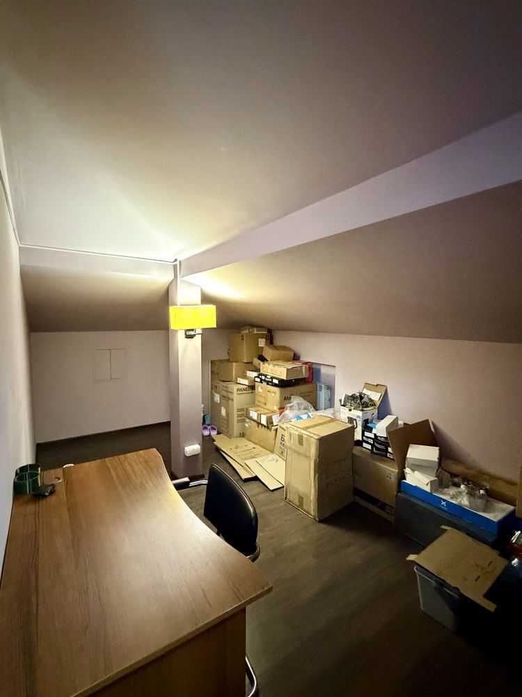 Продаж офісу 142.7 м², Глибочицька вул., 40