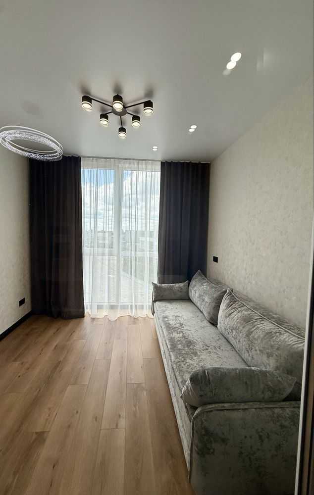 Продажа 2-комнатной квартиры 40 м², Скрябіна, 1
