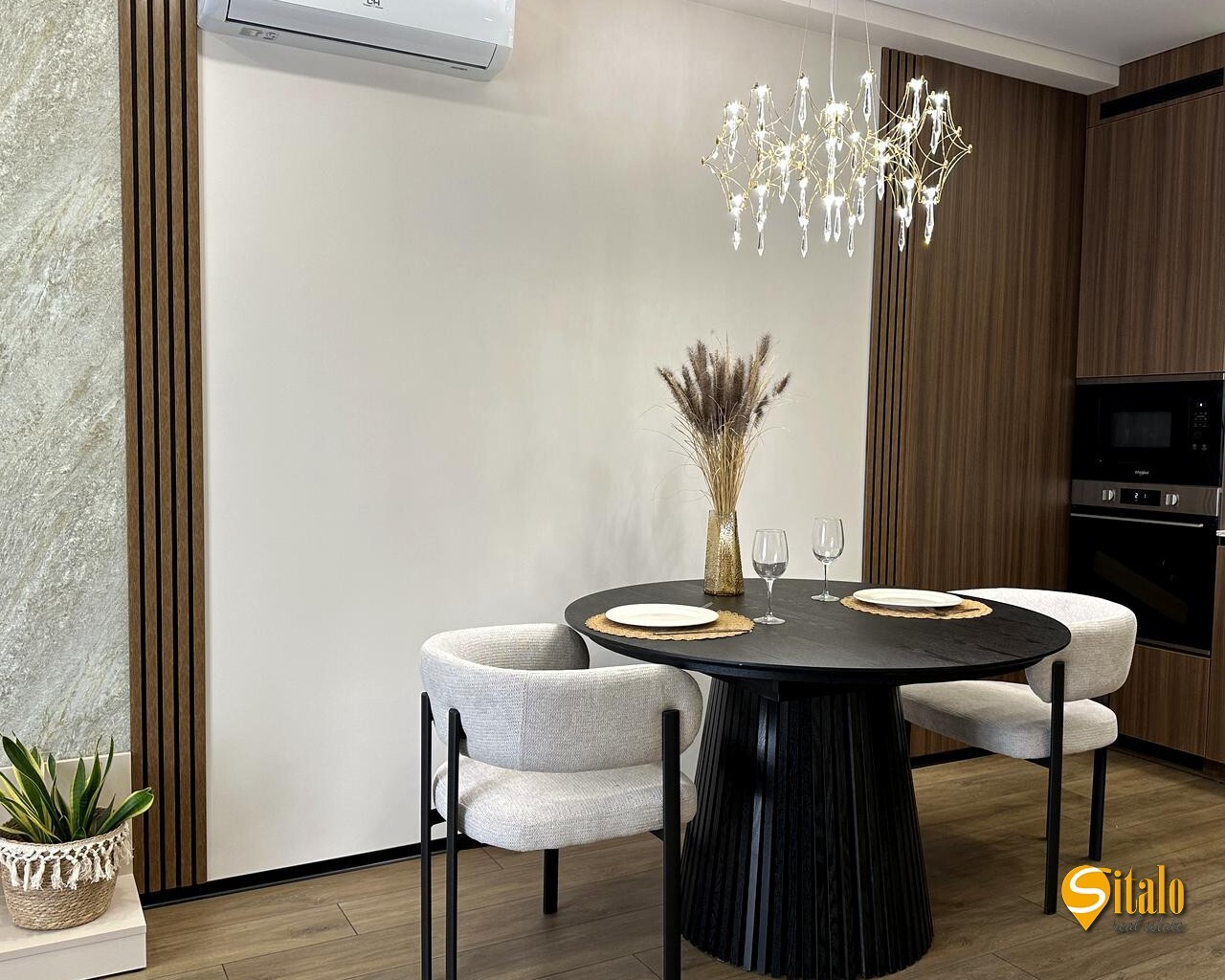 Продажа 2-комнатной квартиры 41.1 м², Михаила Максимовича ул.