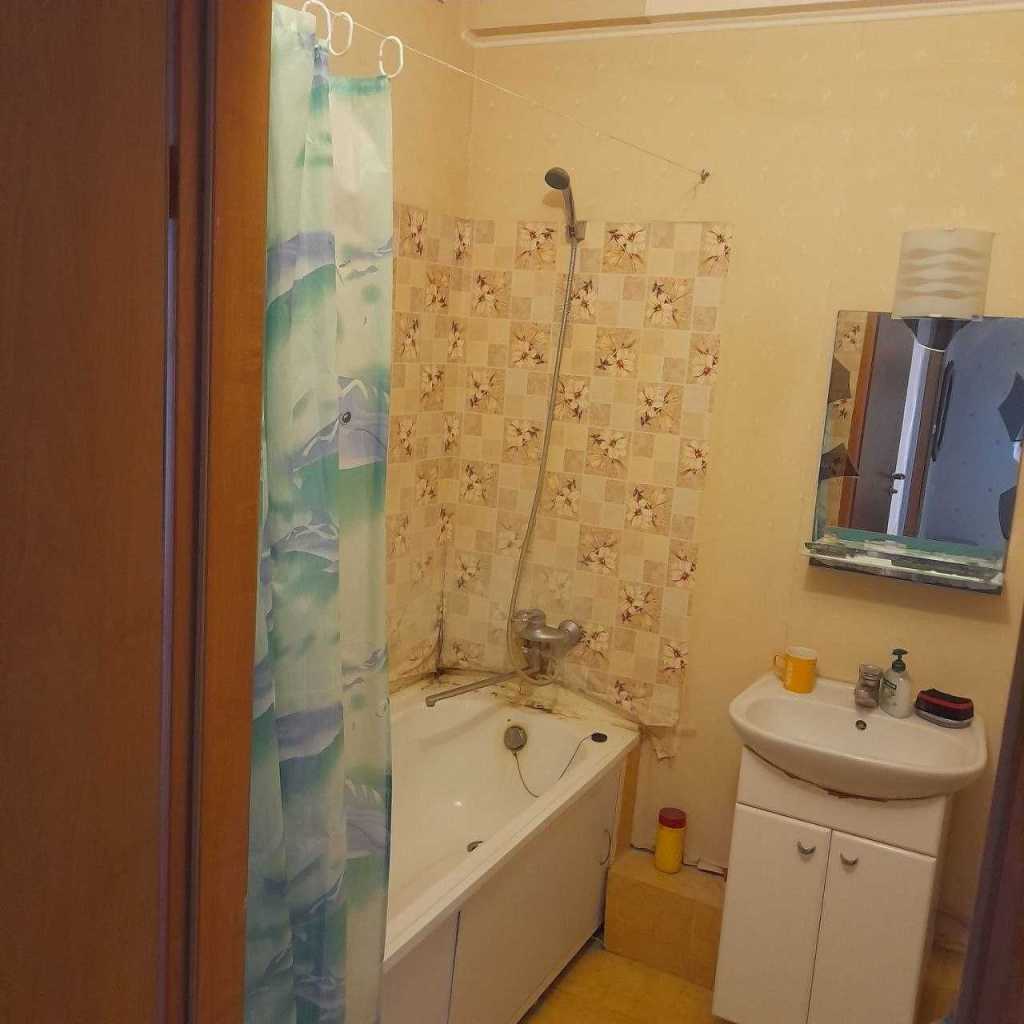 Продажа 1-комнатной квартиры 42 м², Грушевского ул., 7
