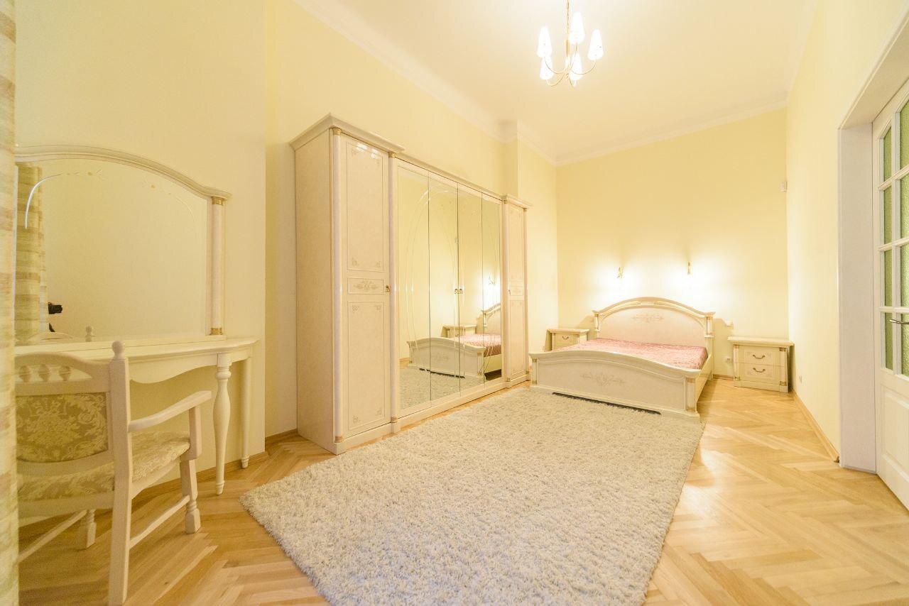 Аренда 2-комнатной квартиры 75 м², Архитектора Городецкого ул., 15