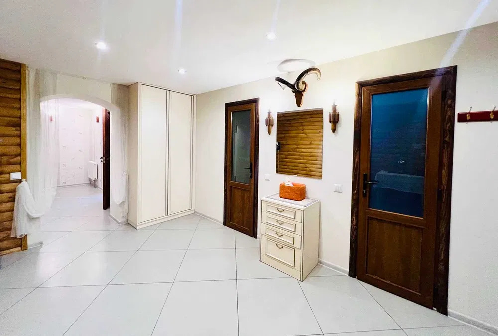 Аренда коттеджа 250 м²