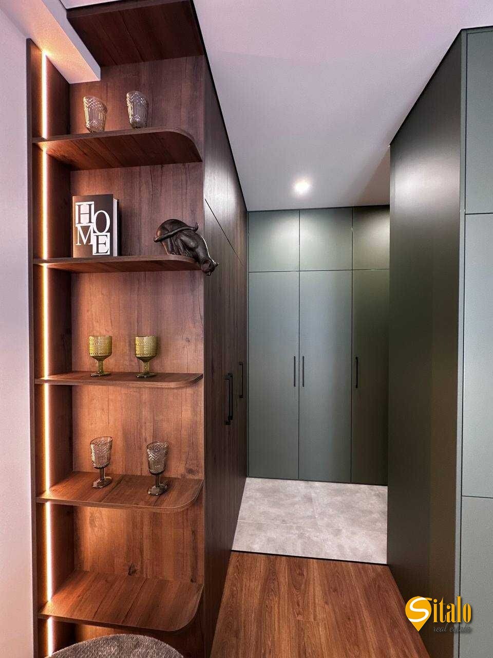 Продажа 2-комнатной квартиры 41 м², Михаила Максимовича ул.