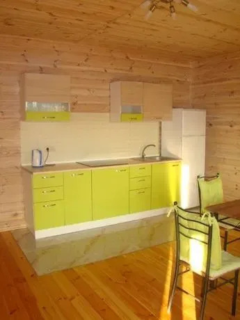 Оренда будинку 200 м²